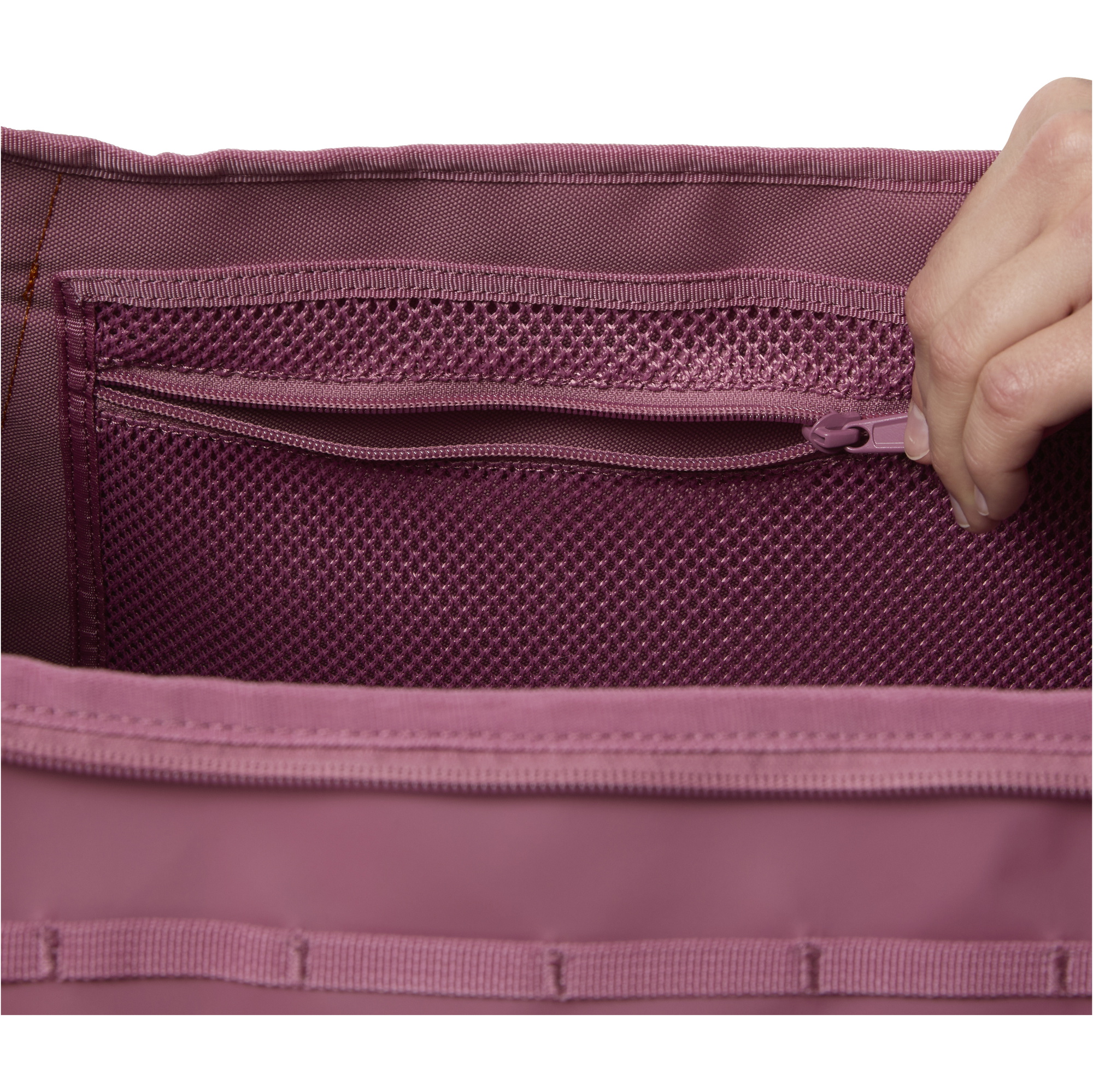 2026 Helly Hansen HH Duffel Bag 2 70L 68004 - Wildberry